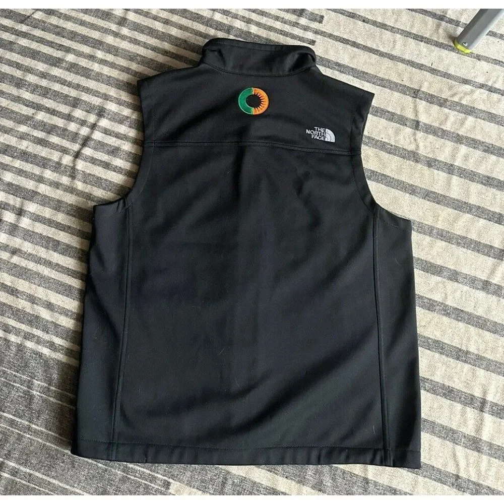 NEW The North Face Wind wall Ridge line soft shell vest. EMBROIDERED